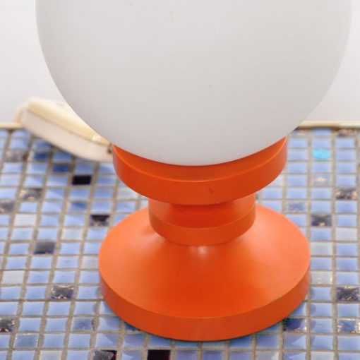 TC41 – Oranje tafellampen