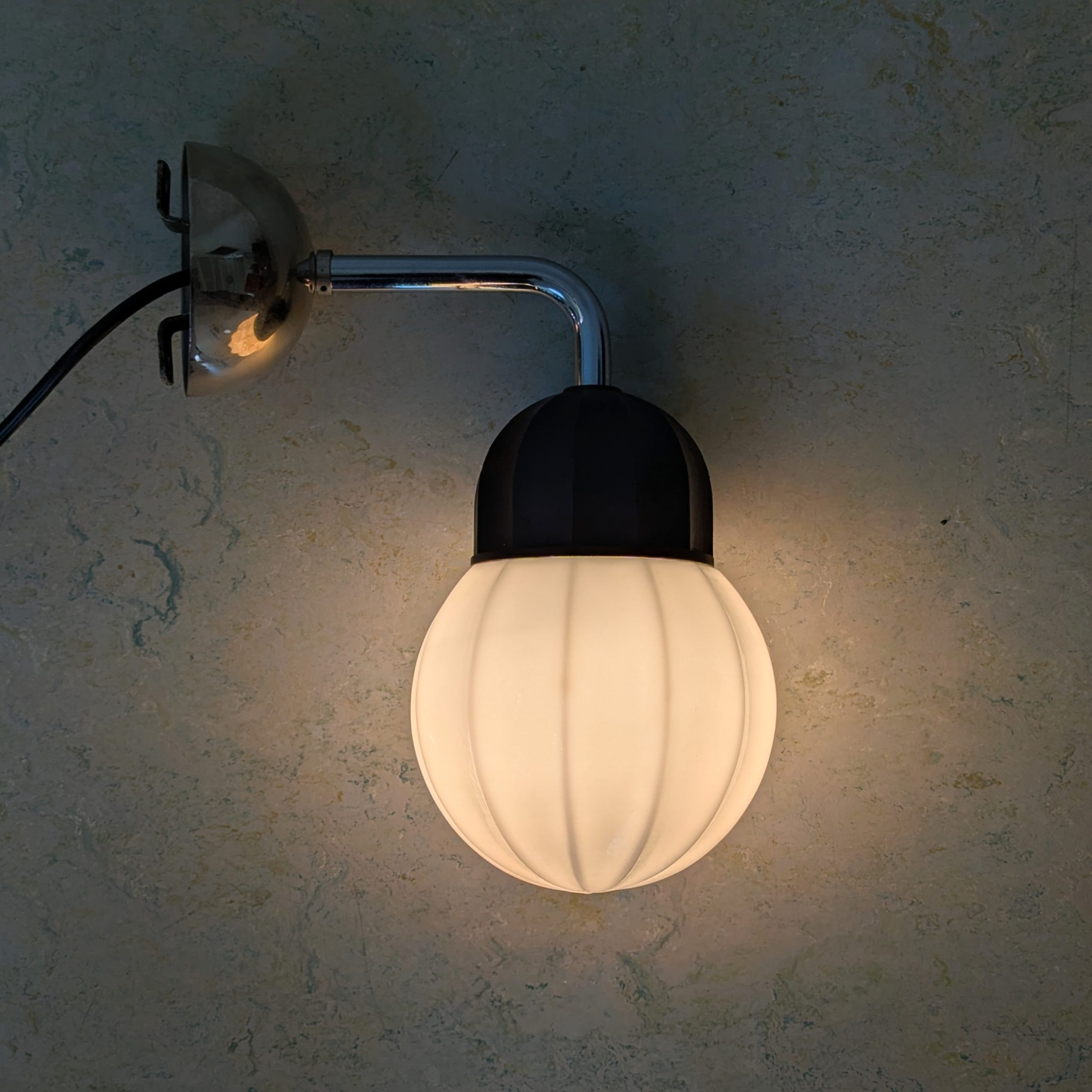 KA49 - Wandlampen - Bakeliet -glas - Art Deco