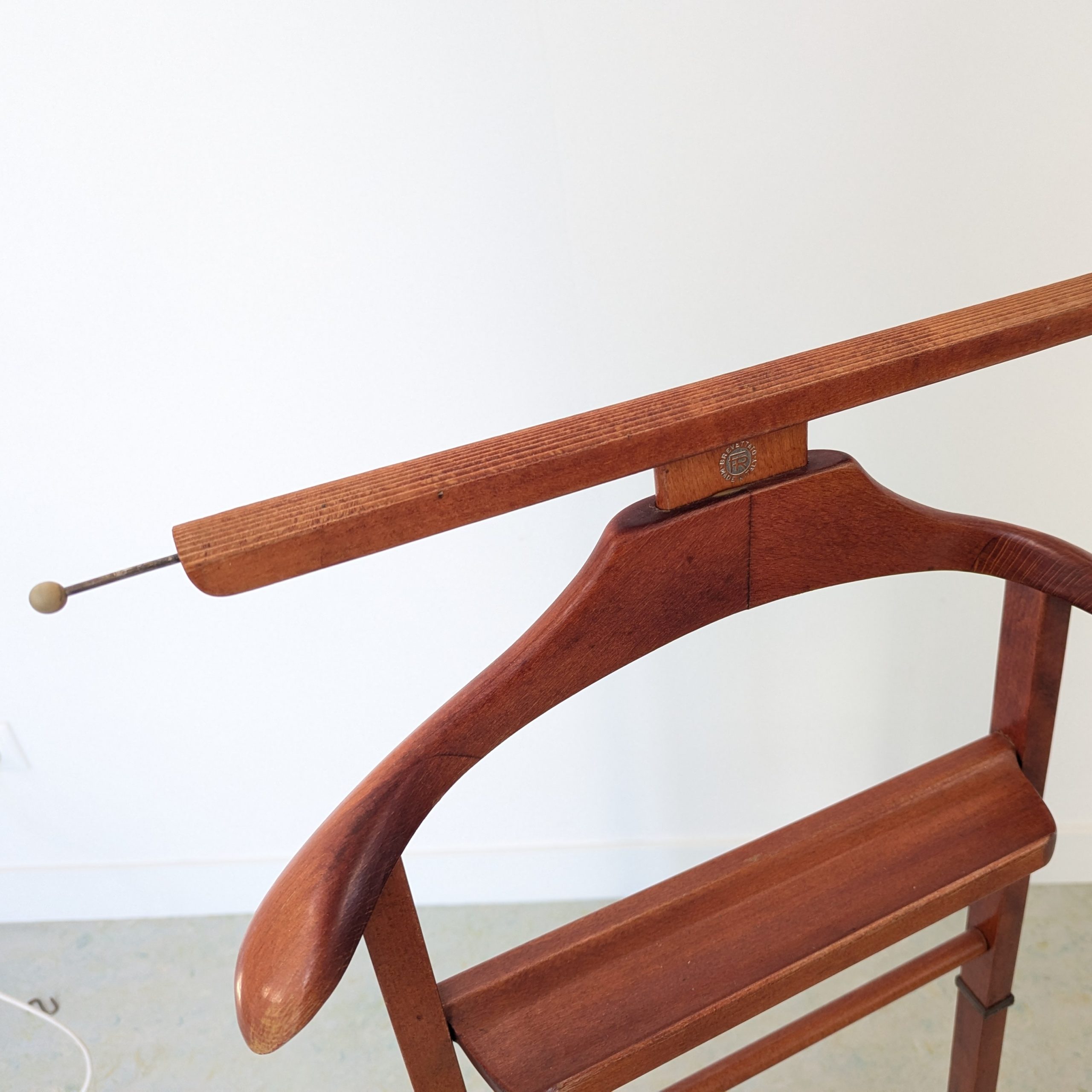 HN42 - Dressboy - Ico Parisi voor Fratelli Reguitti