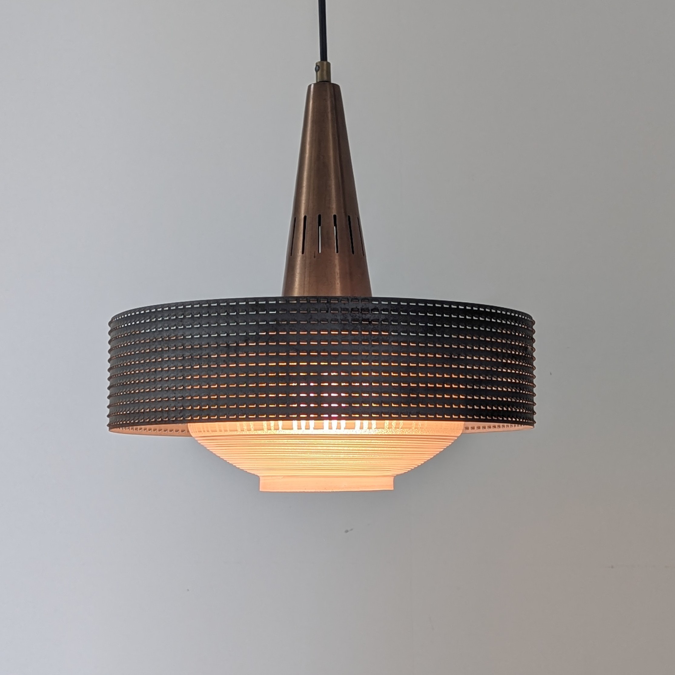 HF46 - Geperforeerde Hanglamp - Jaren 60 Deens Design
